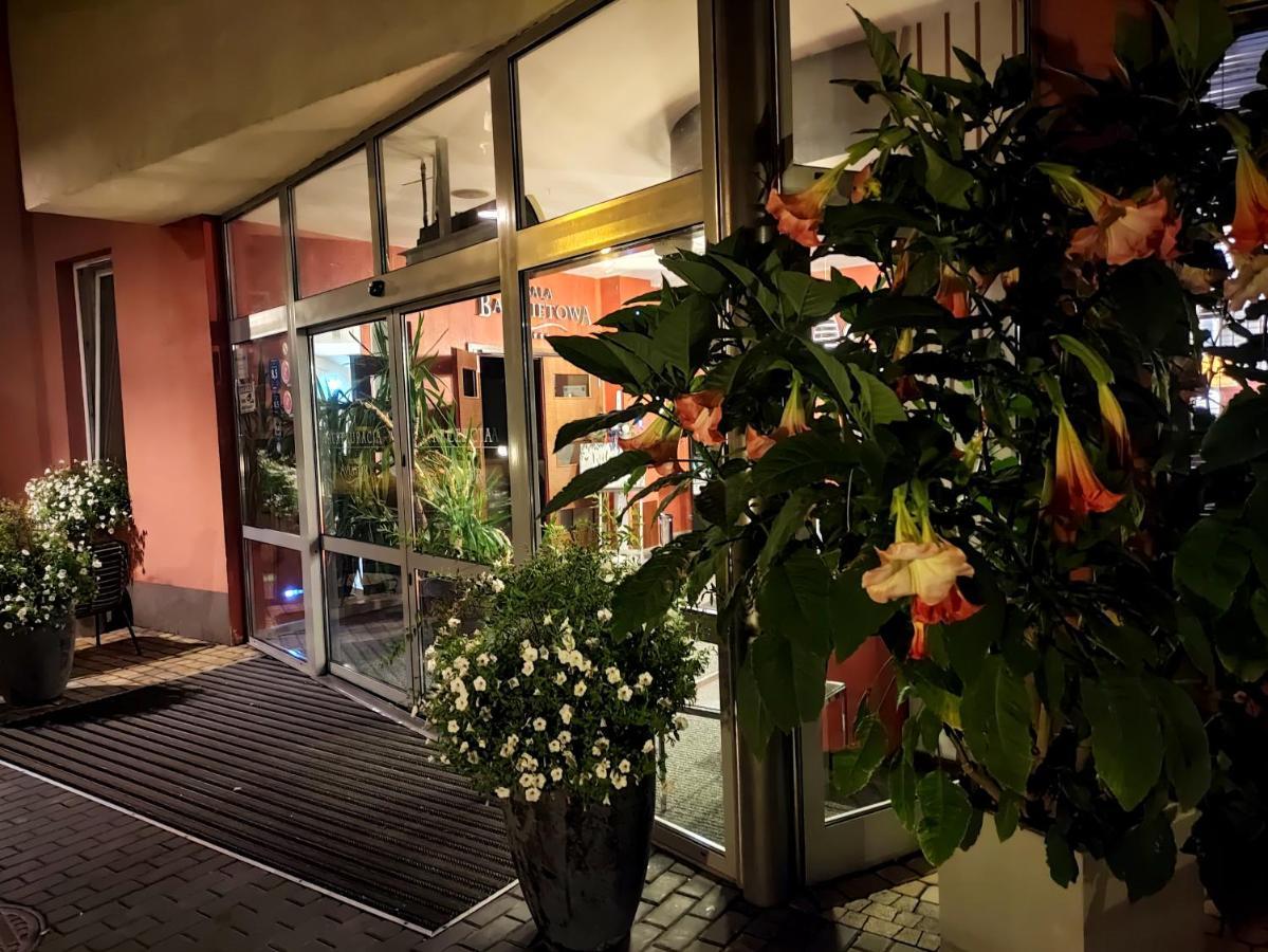 Aviator Hotel Restauracja & Spa Pabianice Exterior photo