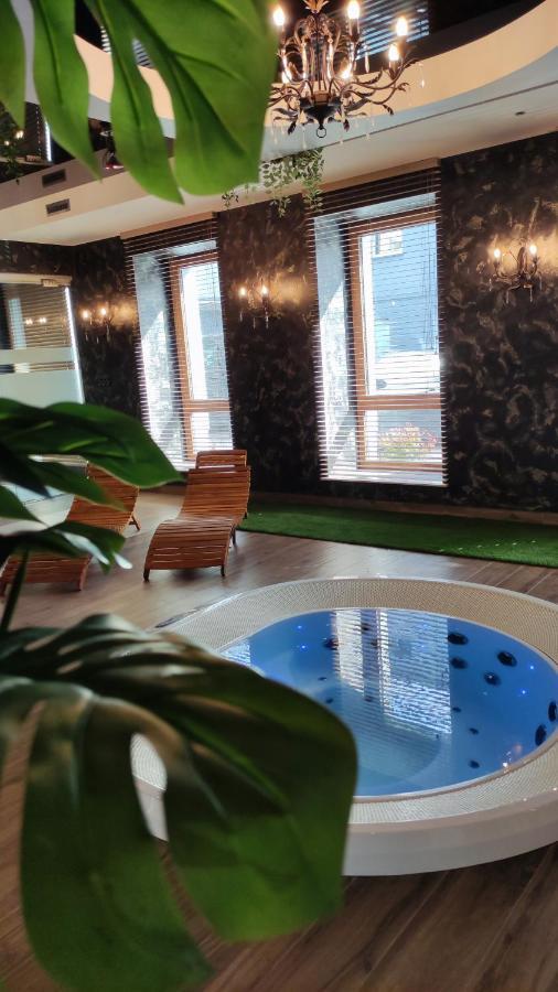 Aviator Hotel Restauracja & Spa Pabianice Exterior photo